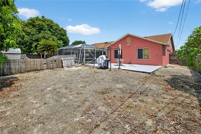 652 SW Prado Ave, Port St. Lucie, FL 34983