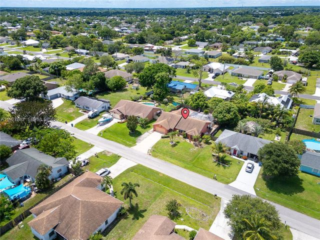 652 SW Prado Ave, Port St. Lucie, FL 34983