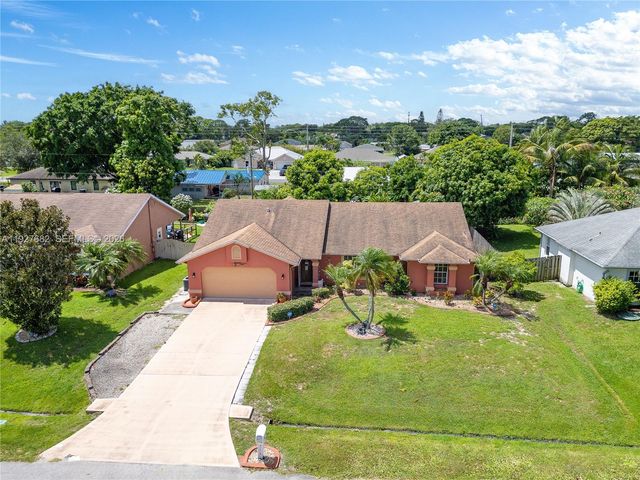 652 SW Prado Ave, Port St. Lucie, FL 34983