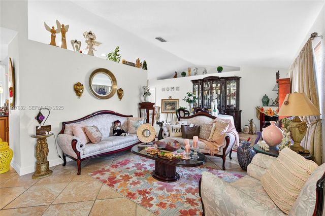 652 SW Prado Ave, Port St. Lucie, FL 34983