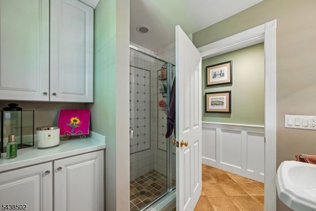 24 Canoe Brook Rd, Millburn Twp., NJ 07078
