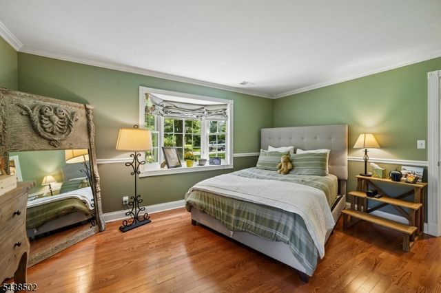 24 Canoe Brook Rd, Millburn Twp., NJ 07078