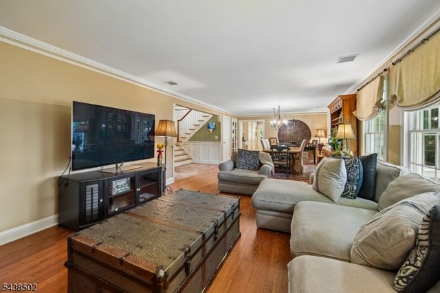 24 Canoe Brook Rd, Millburn Twp., NJ 07078