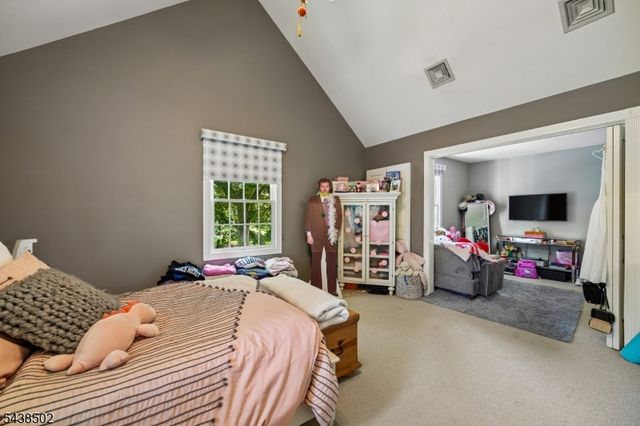 24 Canoe Brook Rd, Millburn Twp., NJ 07078