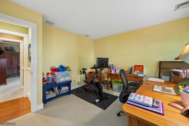 24 Canoe Brook Rd, Millburn Twp., NJ 07078