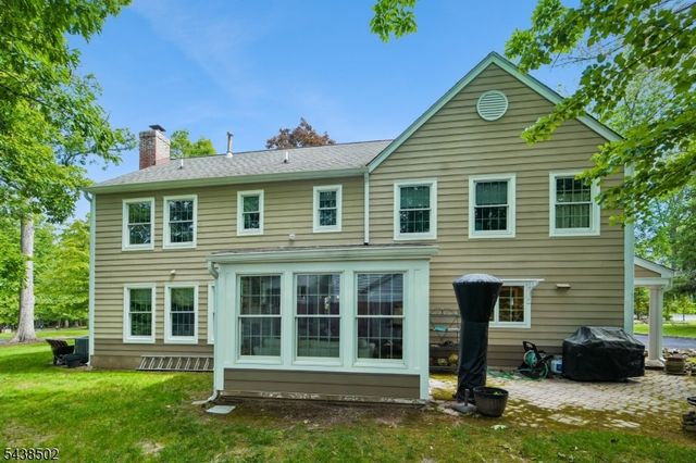 24 Canoe Brook Rd, Millburn Twp., NJ 07078