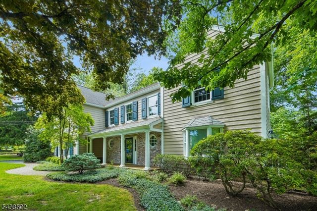 24 Canoe Brook Rd, Millburn Twp., NJ 07078
