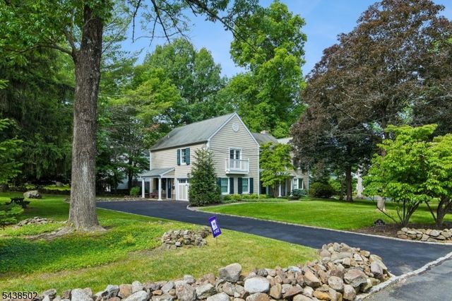 24 Canoe Brook Rd, Millburn Twp., NJ 07078