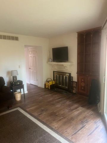 1724 Earthstone Drive, Valparaiso, IN 46383