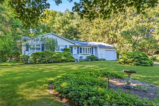 54 Randall Road, Wading River, NY 11792