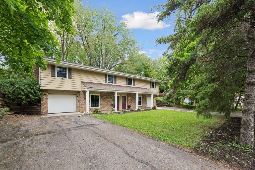 5570 & 5580 Shorewood Lane, Excelsior, MN 55331 — photo 2