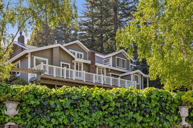 47 Main Dr, San Rafael, CA 94901