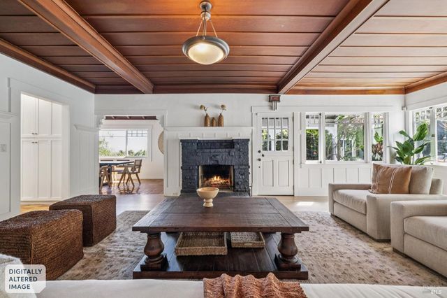 47 Main Dr, San Rafael, CA 94901