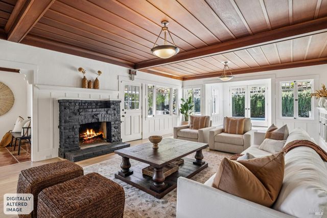 47 Main Dr, San Rafael, CA 94901