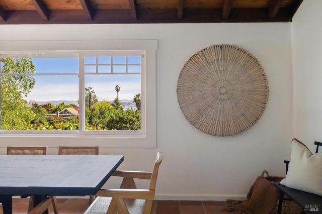 47 Main Dr, San Rafael, CA 94901