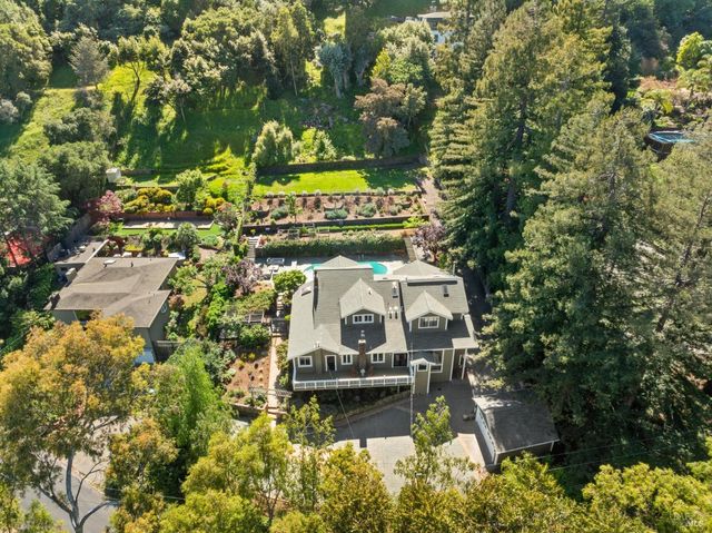 47 Main Dr, San Rafael, CA 94901