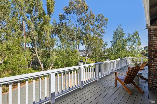 47 Main Dr, San Rafael, CA 94901