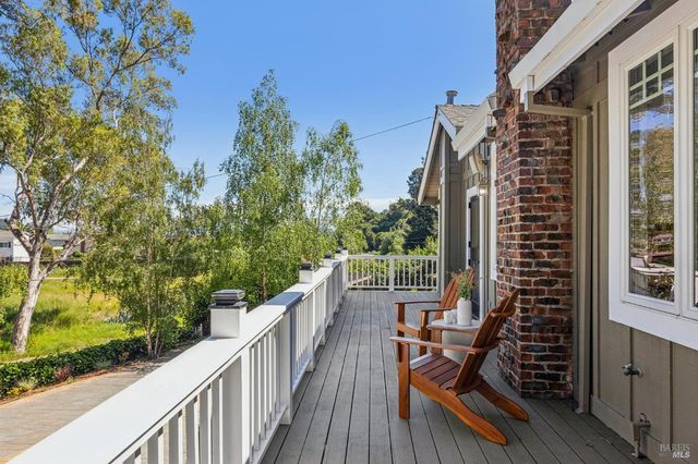 47 Main Dr, San Rafael, CA 94901