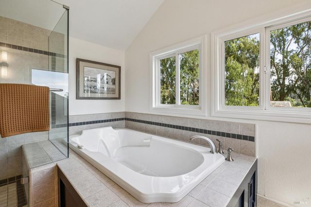 47 Main Dr, San Rafael, CA 94901