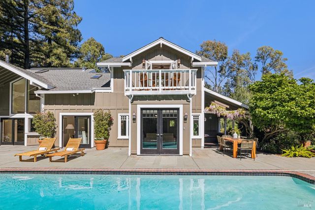 47 Main Dr, San Rafael, CA 94901