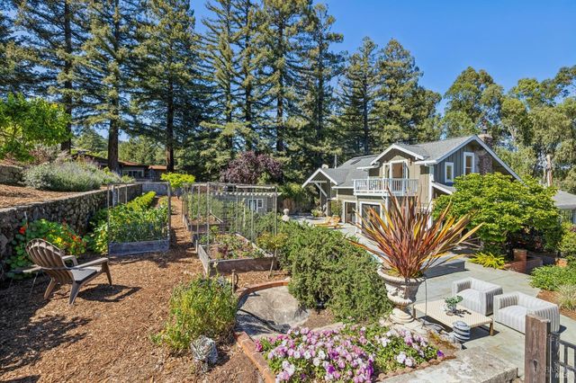 47 Main Dr, San Rafael, CA 94901