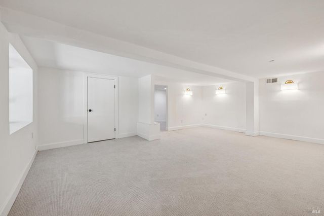 47 Main Dr, San Rafael, CA 94901