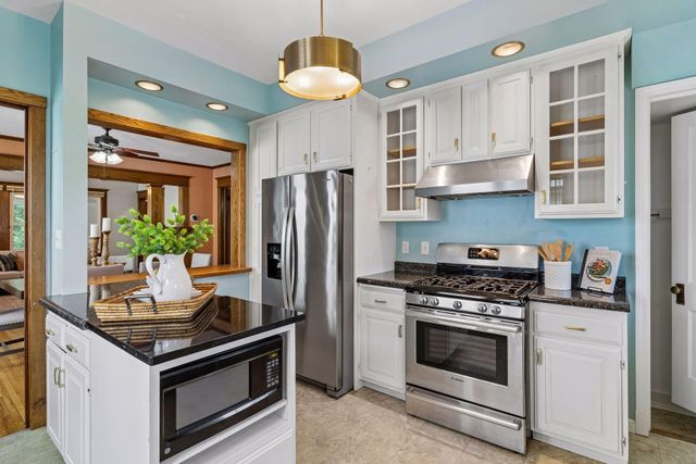 1275 Minnehaha Avenue W, Saint Paul, MN 55104