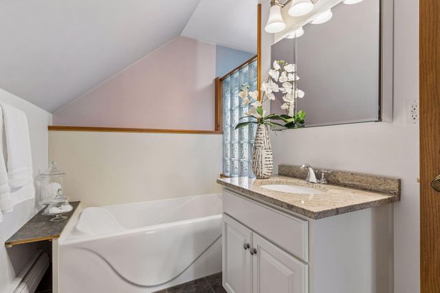 1275 Minnehaha Avenue W, Saint Paul, MN 55104