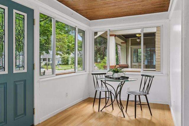 1275 Minnehaha Avenue W, Saint Paul, MN 55104