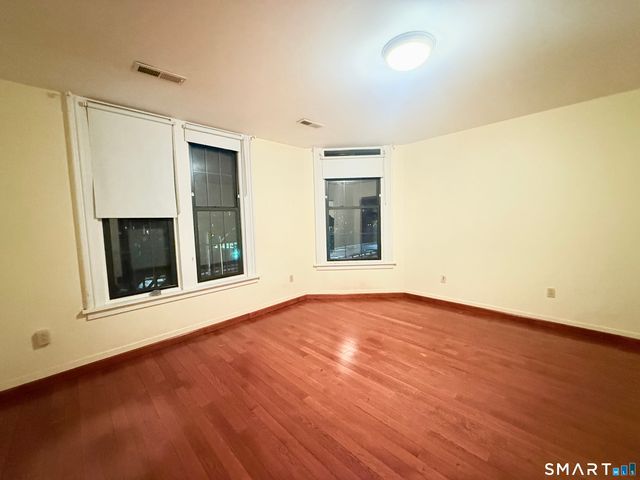 7 Elm Street 3 FL, New Haven, CT 06510