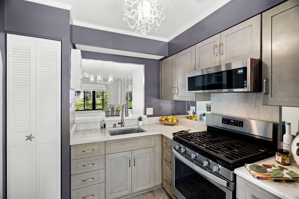 Image 9 of property listing at 1276 MISSION CIRCLE 45A, Clearwater, FL 33759