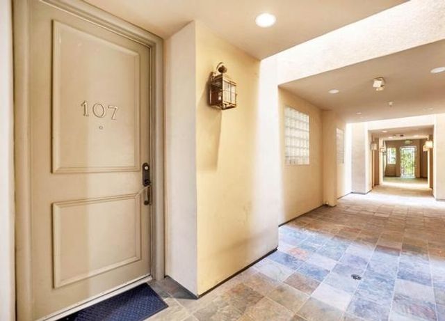 2125 S Bentley Avenue 107, Los Angeles, CA 90025