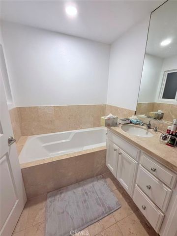 2125 S Bentley Avenue 107, Los Angeles, CA 90025