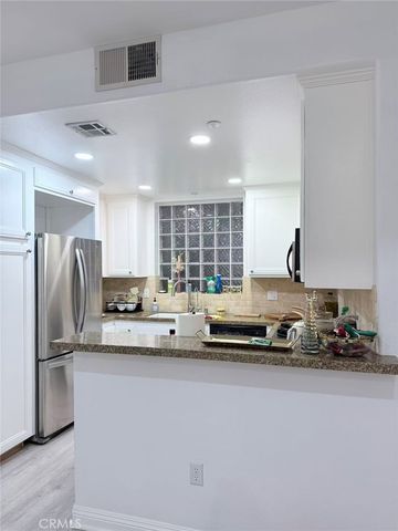 2125 S Bentley Avenue 107, Los Angeles, CA 90025