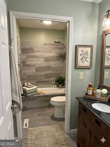 27 Carriage Trace SE, Cartersville, GA 30121