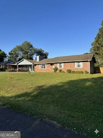 27 Carriage Trace SE, Cartersville, GA 30121