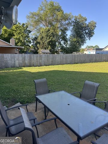 27 Carriage Trace SE, Cartersville, GA 30121