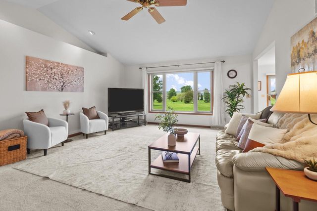 N645 North AVENUE, Oconomowoc, WI 53066