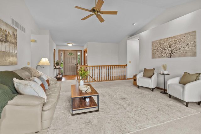 N645 North AVENUE, Oconomowoc, WI 53066