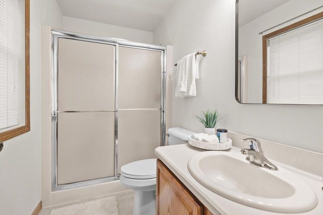 N645 North AVENUE, Oconomowoc, WI 53066