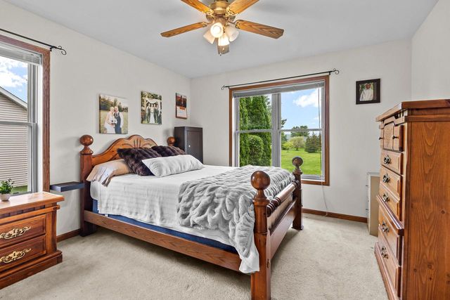 N645 North AVENUE, Oconomowoc, WI 53066