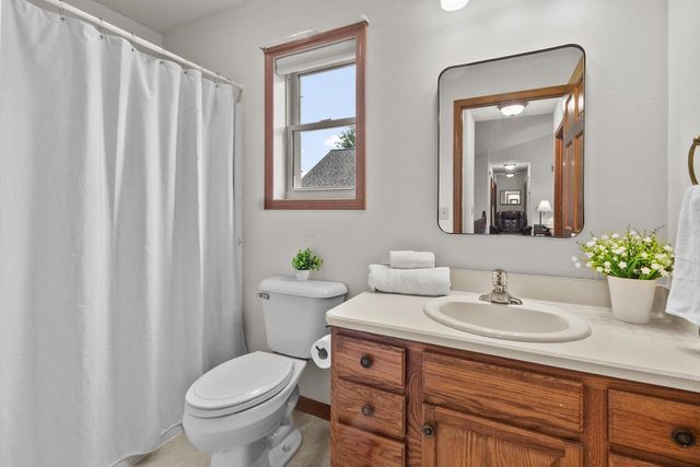 N645 North AVENUE, Oconomowoc, WI 53066