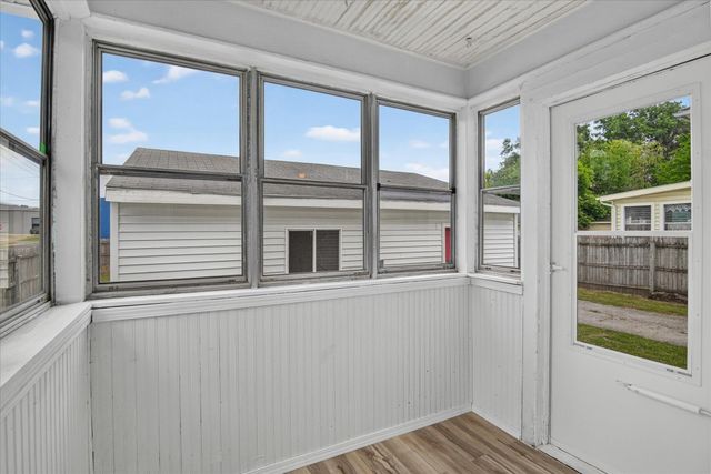 237 N Forbes Street, Jackson City, MI 49202