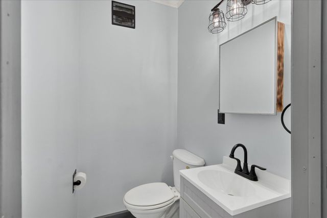 237 N Forbes Street, Jackson City, MI 49202