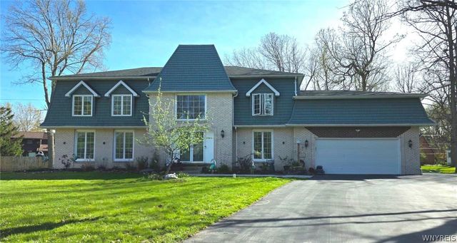 23 Fennec Lane, Amherst, NY 14051