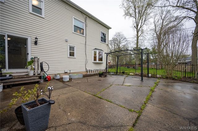 23 Fennec Lane, Amherst, NY 14051
