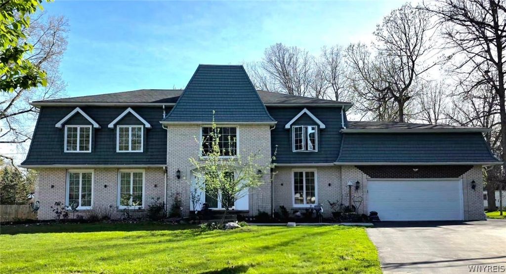 23 Fennec Lane, Amherst, NY 14051