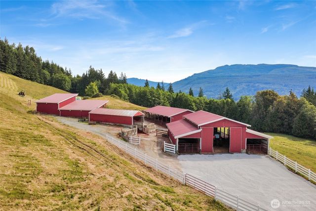 18077 Fox Hollow Lane, Bow, WA 98232