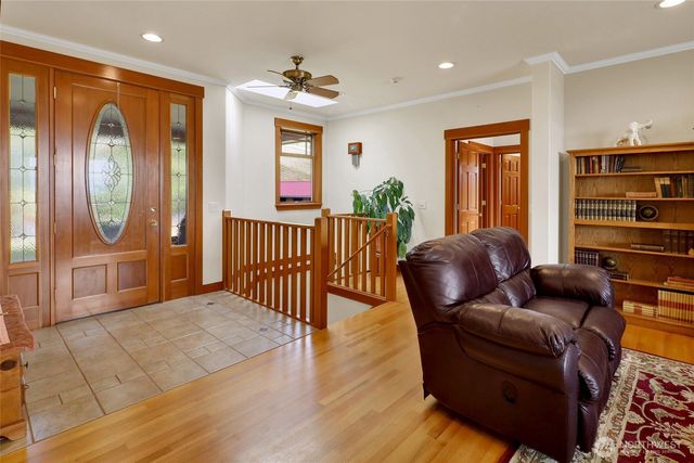 18077 Fox Hollow Lane, Bow, WA 98232