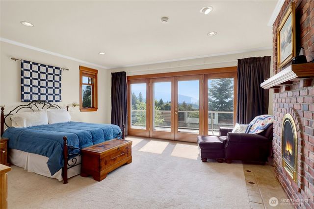 18077 Fox Hollow Lane, Bow, WA 98232